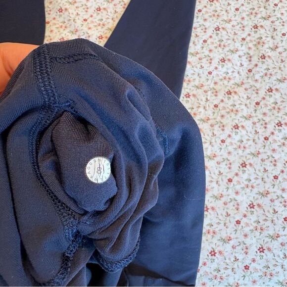 Lululemon Midnight Navy High-Rise Crop Leggings - Picture 8 of 9